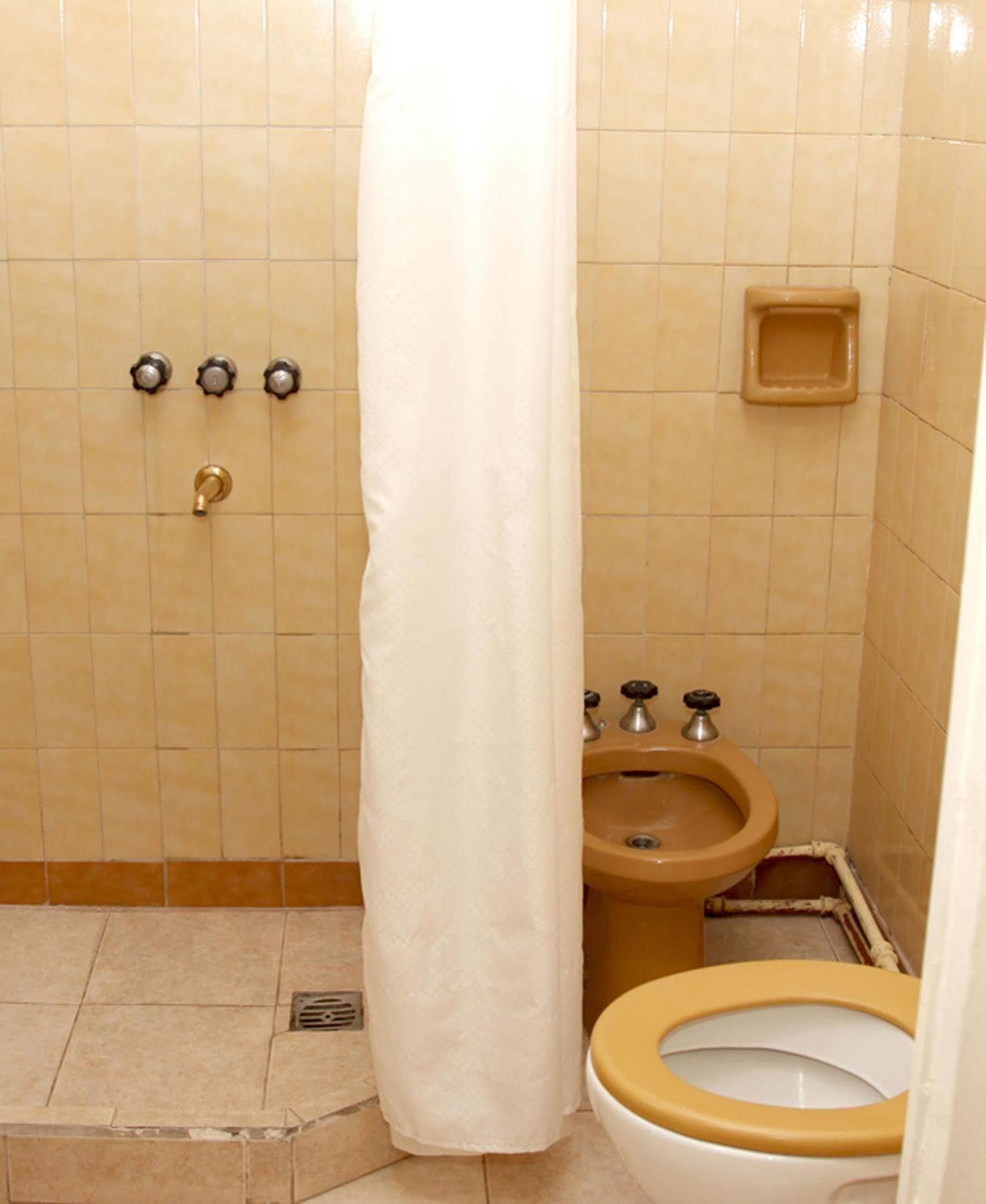 City Hotel 2*